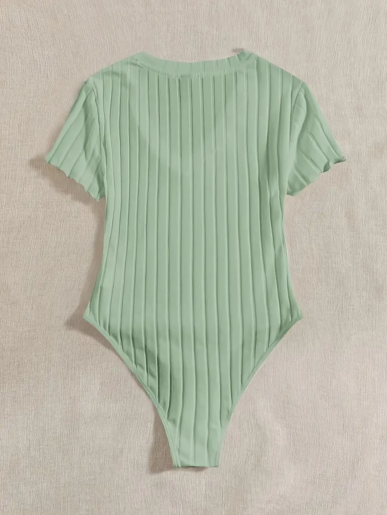 Neues kurzärmeliges, schmales T-Shirt mit V-Ausschnitt, sexy und vielseitiger, eng anliegender Jumpsuit. – Detail 20
