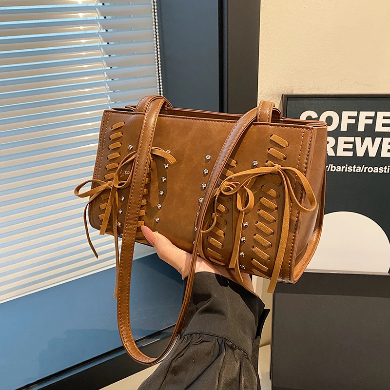 

Retro Bow Knot Suede Single Shoulder Commuter Underarm Bag Korean Niche Women's Bag