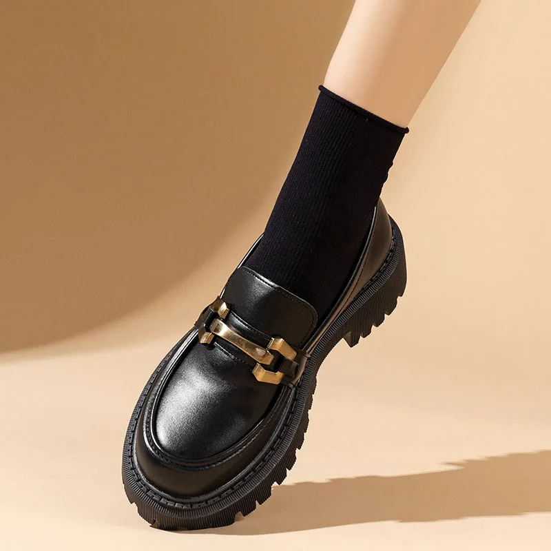 المرأة منصة حذاء بكعب سميك البريطانية المعادن أبازيم Preppy المتسكعون جلد أسود الانزلاق على الكعوب موضة سميكة سوليد حذاء كاجوال #1