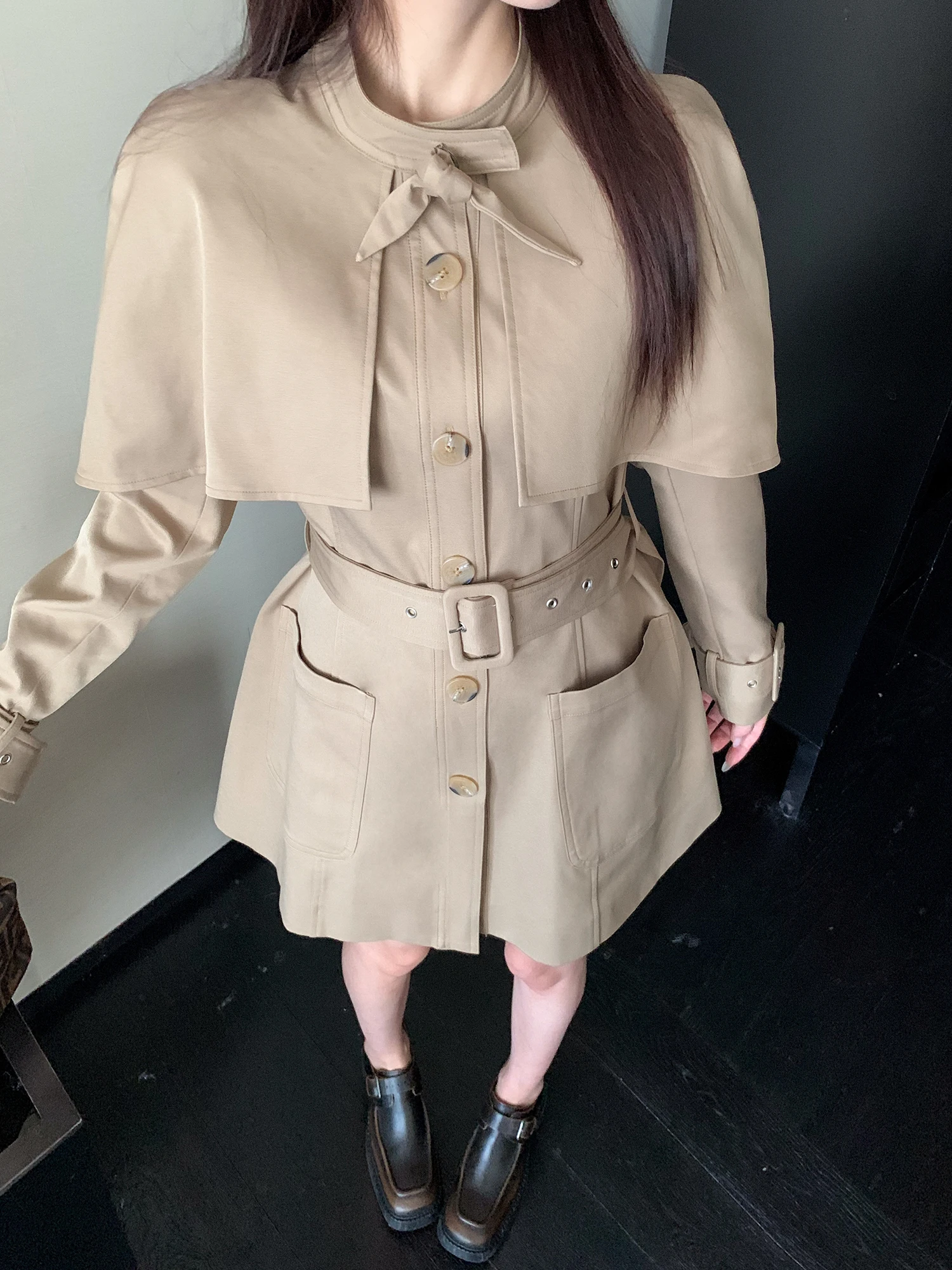 

LADIES FIRST Briti Faion Cotee Coat with Belt Sli Windbreaker Long Sve Midi Length Zipper Closure Color