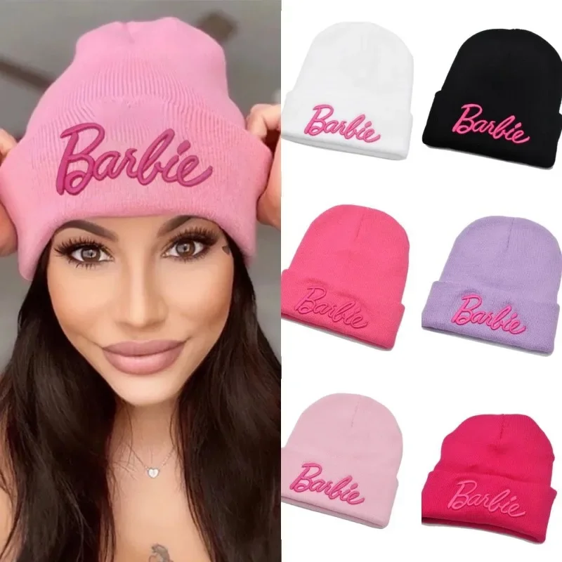 

MINISO Barbie men's and women's new European and American fashionable cute letter three-dimensional embroidery warm knitted hat