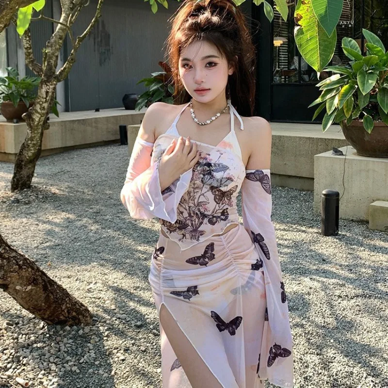 ผีเสื้อพิมพ์ผู้หญิงชุดว่ายน้ําเซ็กซี่ Halter ชุดบิกินี่ชายหาดสวมชุดว่ายน้ําสี่ชิ้นพร้อมกระโปรงตาข่ายชุดว่ายน้ําเกาหลี 2025