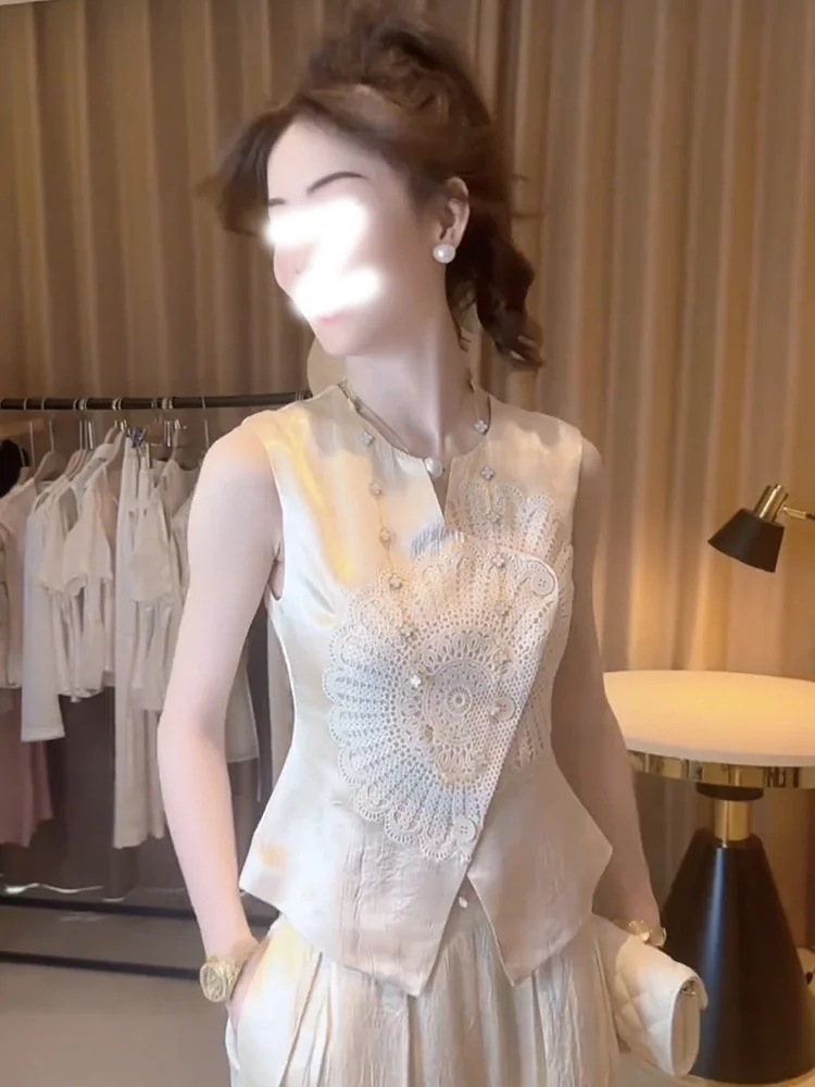 Novo Colete Feminino Chinês de Verão, Estilo Elegante e Versátil, Cor Lisa com Bordado, Tamanho Pequeno, para o Dia a Dia
