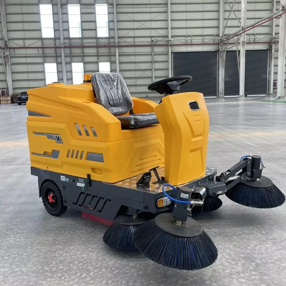 Automatic ride-on scrubber: vacuum, scrub and dry in one step.