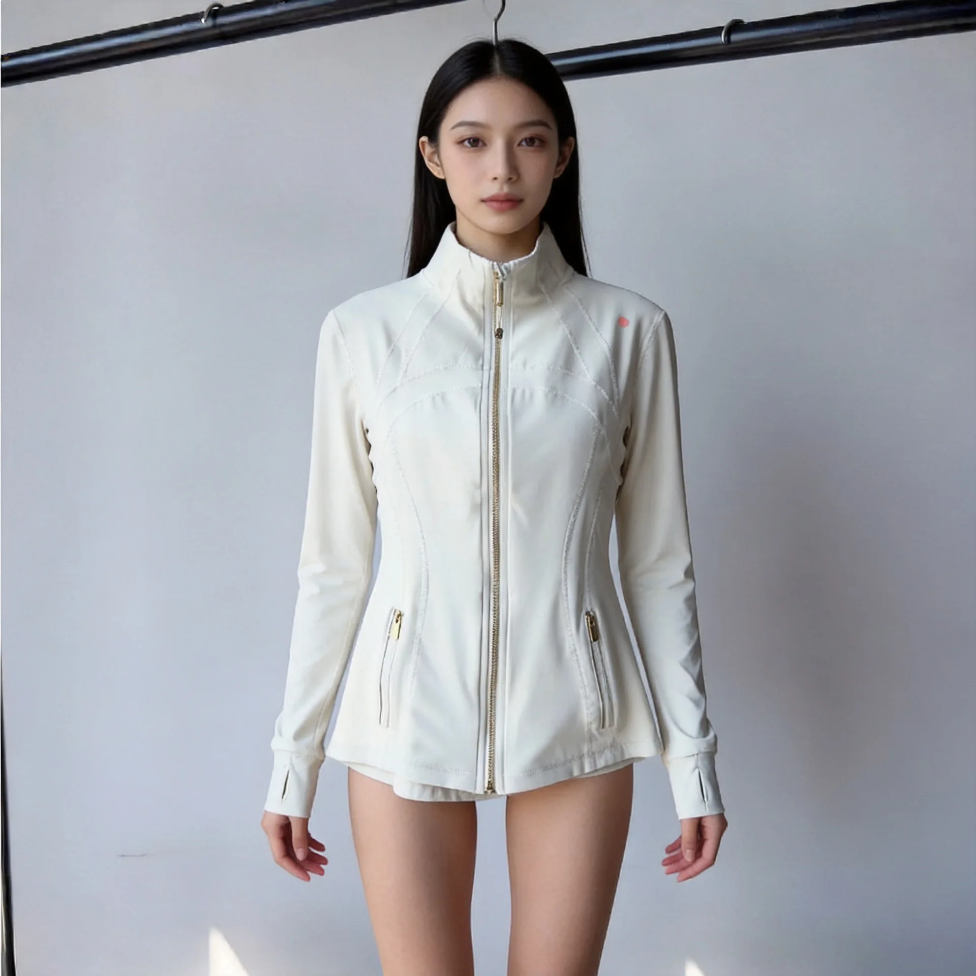 2026 Slim Fit Gold Zipper Yoga Jacket Seamless Shaping Figure-Hugging Outerwear Fashion Breathable Workout Athletic Zip Up Coat