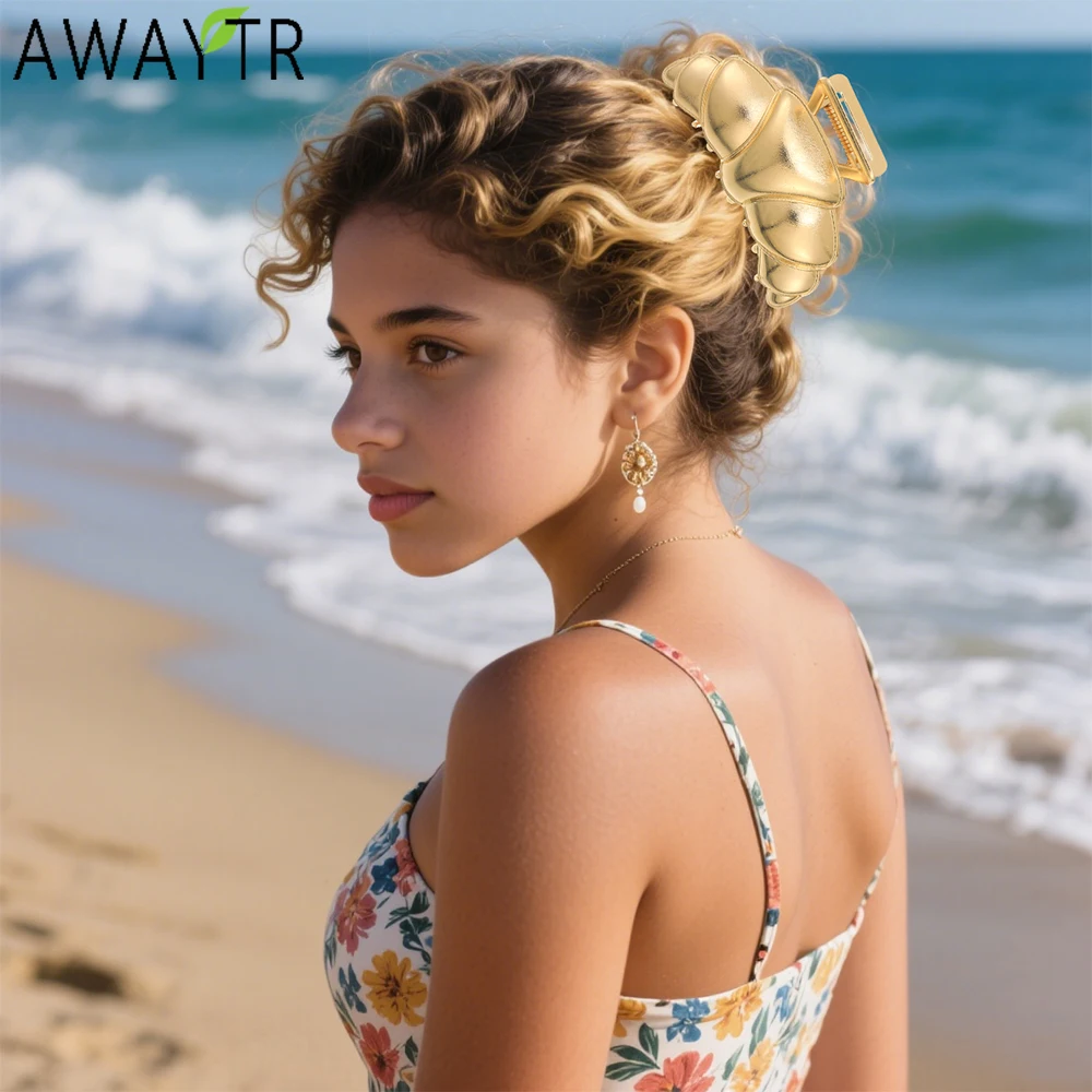 

AWAYTR Gilded Croissant Hair Claws Luxury Alloy Hair Clips Crab For Women Girl Gift Hair Accessories Valentine Headwear