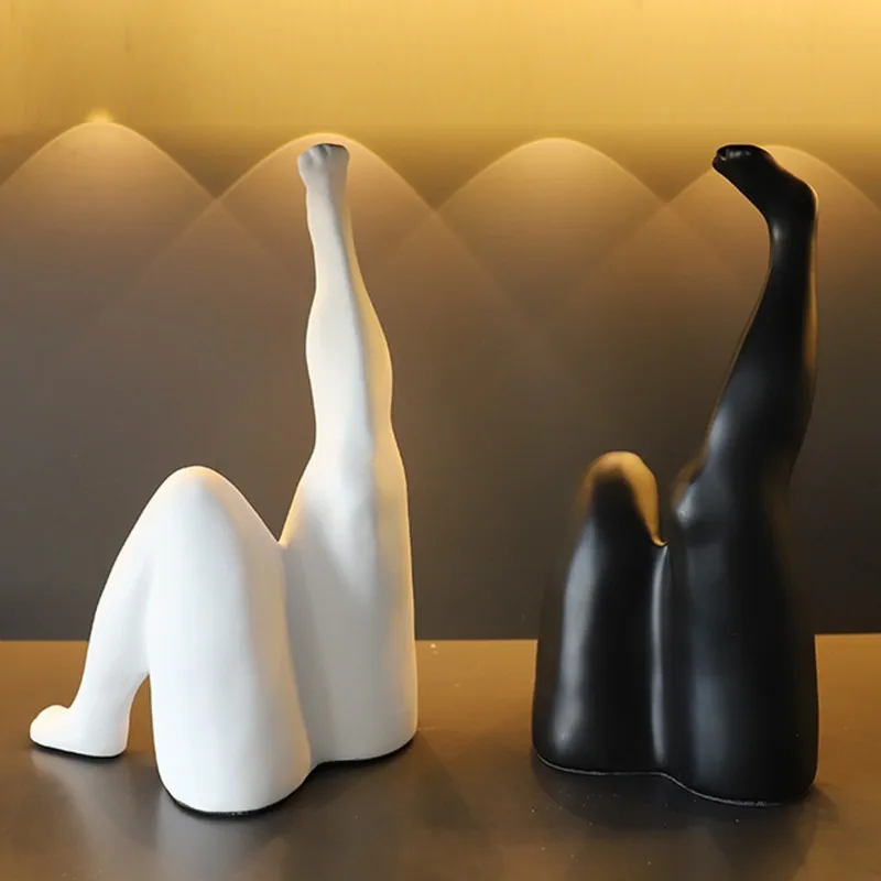 European Resin Human Figure Sculpture Craft Ornament Living Room Office Bookshelf Black and White Human Body Ornament Home Decor