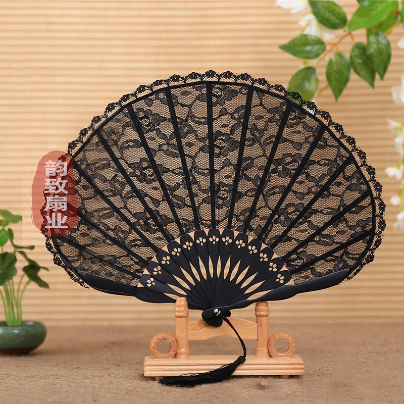 Embroidered Lace Folding Fan Women 'S Folding Cheongsam Fan Dance Ancient Style Black Fan Portable Small Round Fan Summer