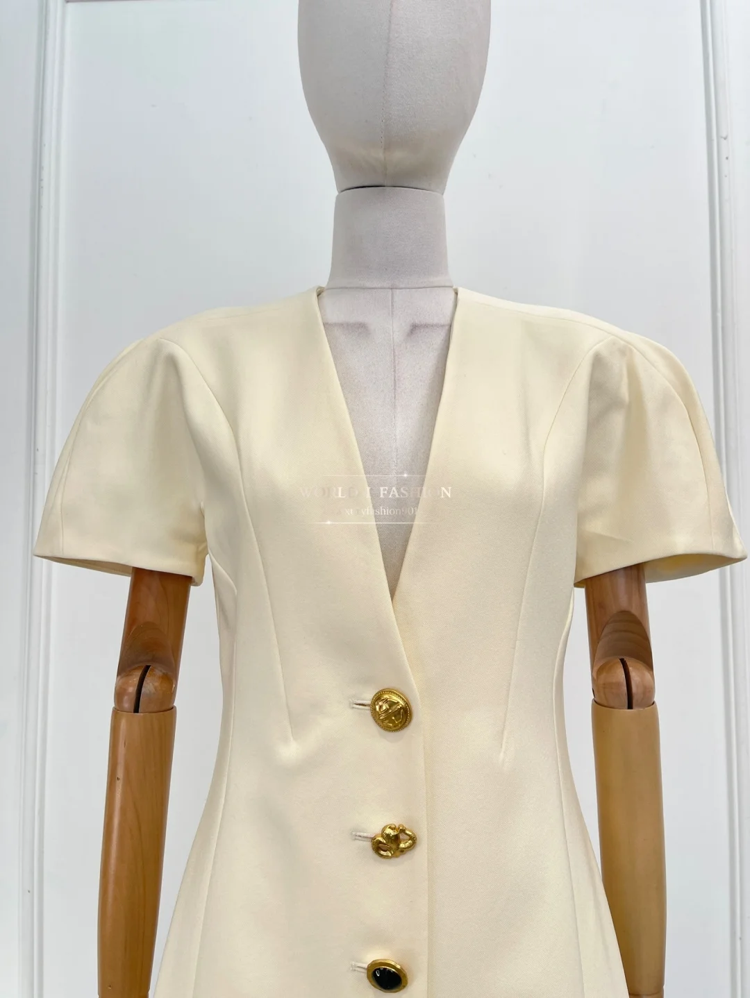 

2025 New High Quality White Short Sleeve Deep V Neck Mini Dress