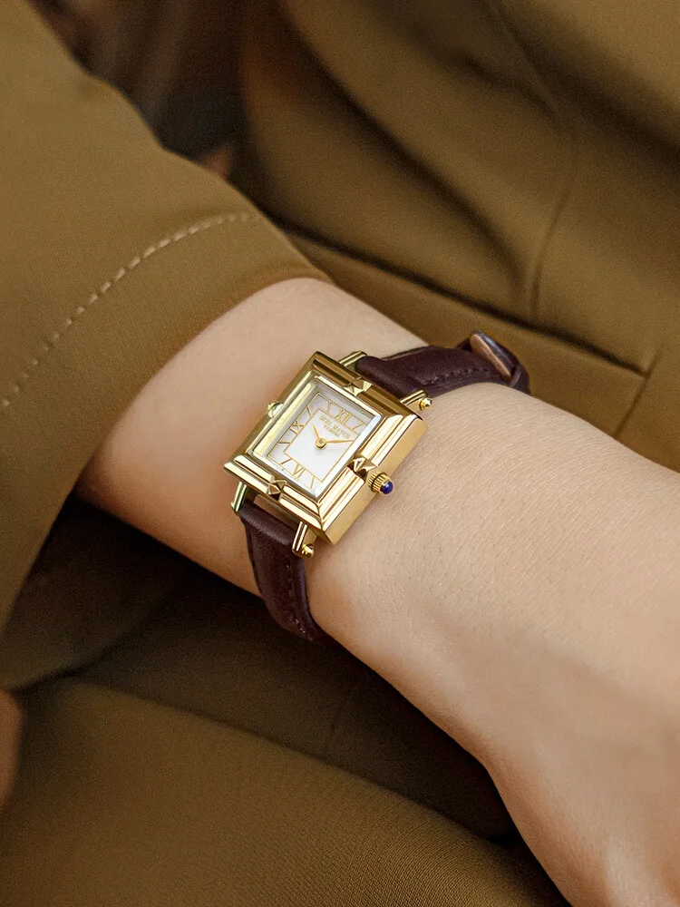 ساعة نسائية أنيقة، ساعة مربعة صغيرة بحزام جلدي، طراز بسيط ورجعي، ساعة نسائية رائعة، ساعة فريدة من نوعها. #4