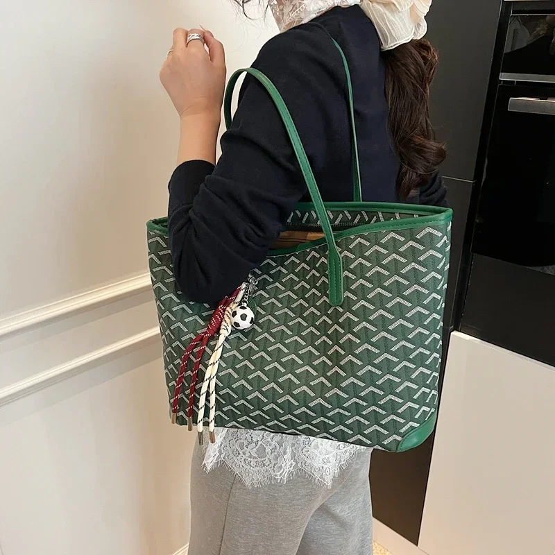 

​​2025 Letter Logo Tote Bag Spacious Leather Shopper for Women Fashion Crossbody Purse Large Capacity Versatile Shoulder Bag