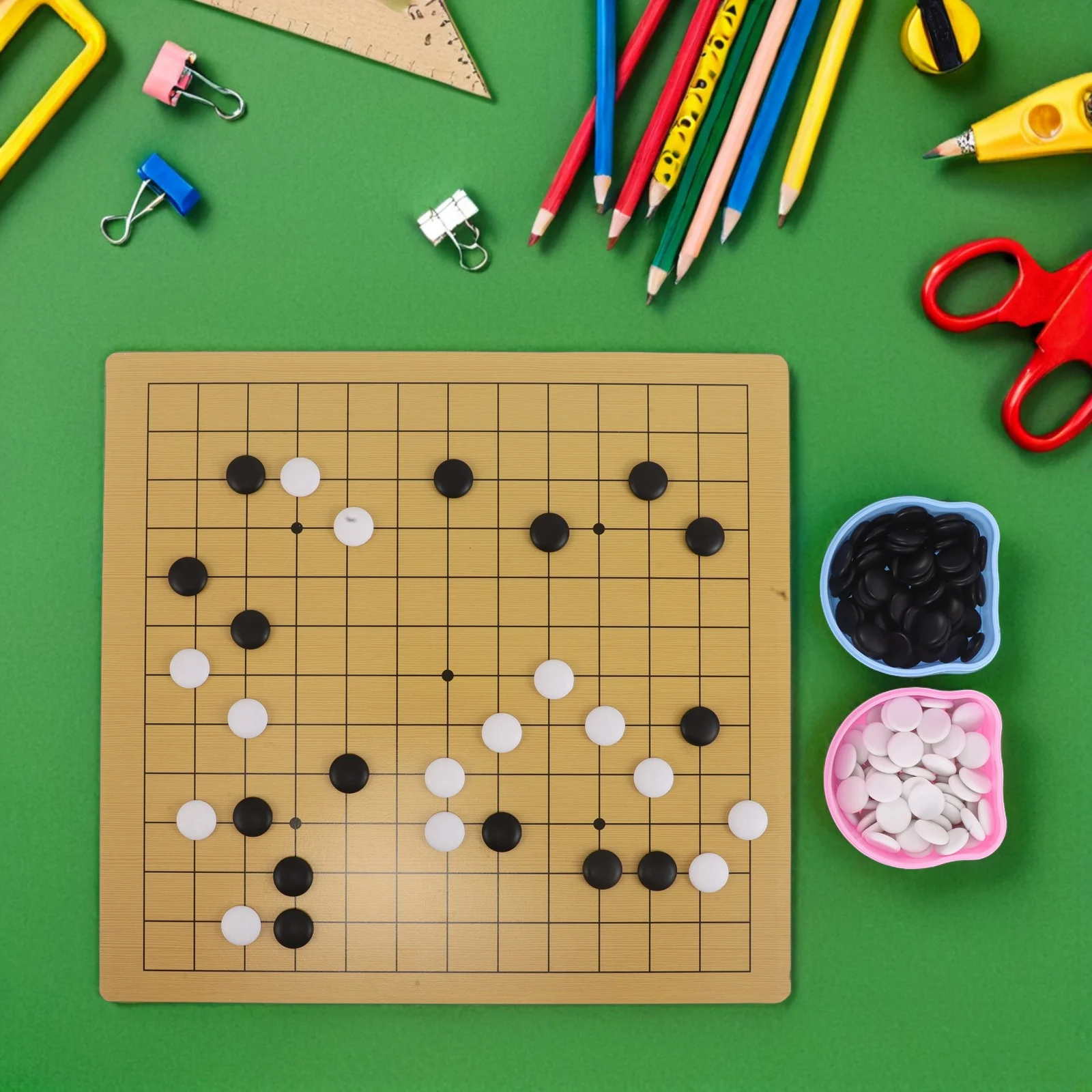 キッズゴーゲームセット クマをテーマにした両面9x13グリッド ポータブル軽量チェス盤 初心者向け 教育戦略ゲーム