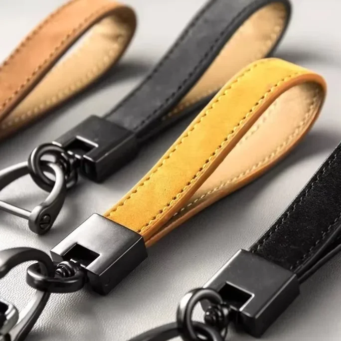 Luxury Genuine Leather Car Key Chain Pure Color Buckle Keyring Fashionable Car Accessory Unique Gift Idea