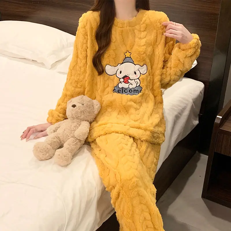 

Утолщенные студенческие пижамы Sanrio Cinnamoroll, коралловый бархат, домашняя одежда, теплая плюшевая модная универсальная фланелевая осень и зима