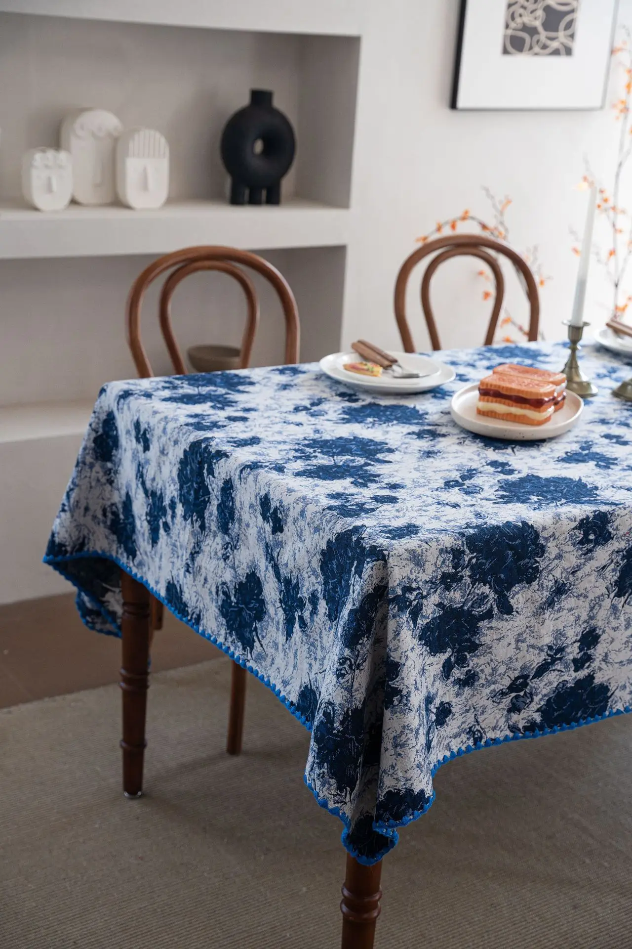 Blue Retro Color Woven Jacquard Tablecloth Three-dimensional Flower Fringe Tablecloth Coffee Tablecloth Party Table Decoration