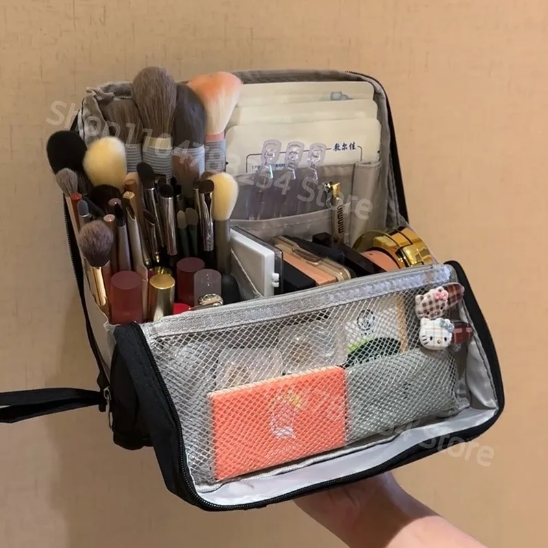 

Large Capacity Women's Travel Comestics Storage Bag Girl Makeup Bag Organizer Makeup Brush Holer Toiletry Washing Bag