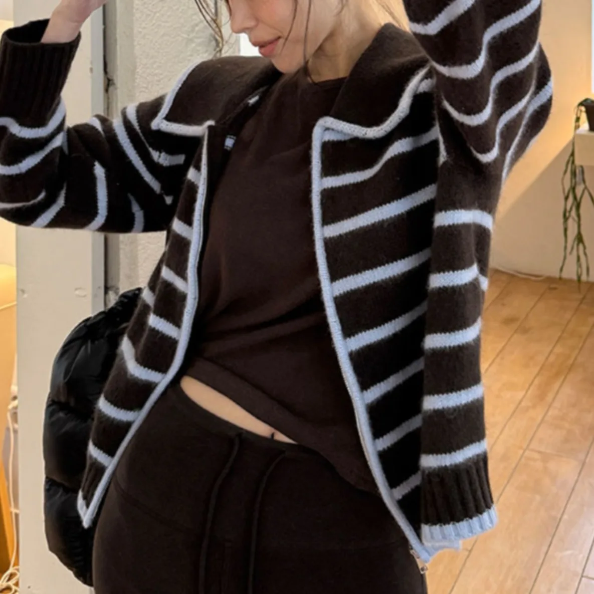 시크한 가을 겨울 빈티지 디자인 안티에이징 네이비 칼라 지퍼 스트라이프 니트 스웨터 여성 오픈 가디건 한국 스타일 스트레이...