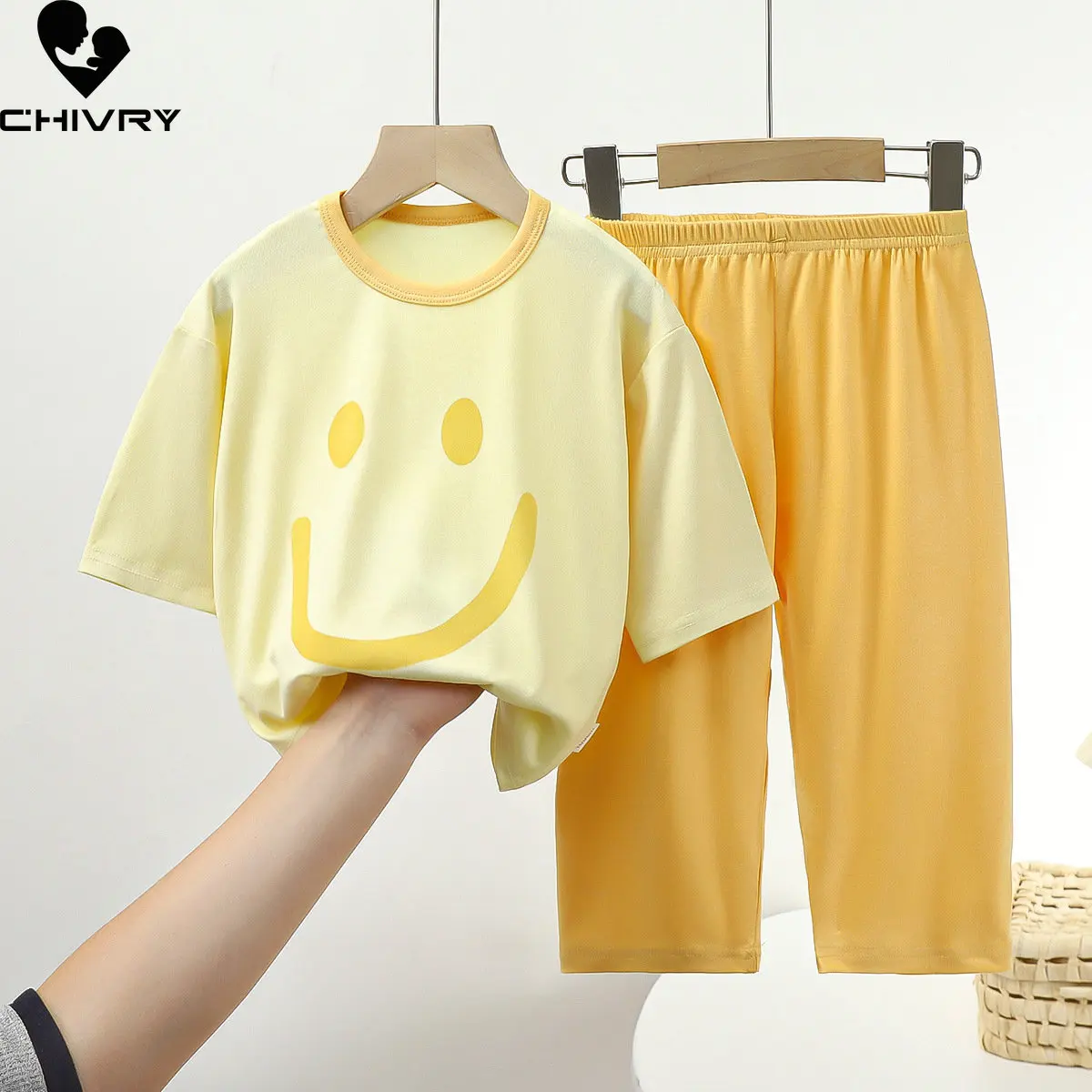 Kinder Sommer Dünne Silky Pyjamas Sets Neue Jungen Mädchen Cartoon Lächeln Drei-viertel Hülse Oansatz T Shirt mit Hosen baby Homewear