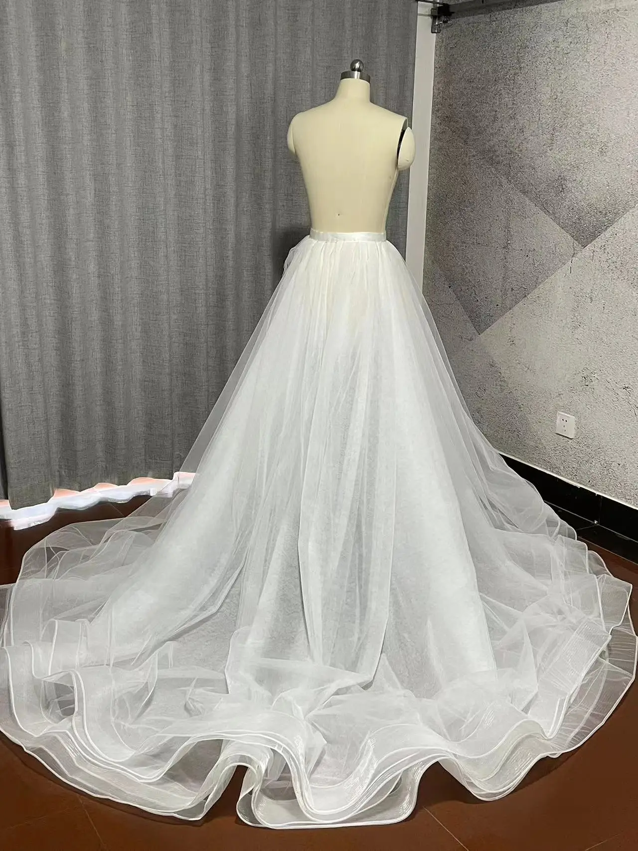 4 layers tulle skirt wedding train white Detachable skirt bride skirt customsize S M L XL XXL XXXL