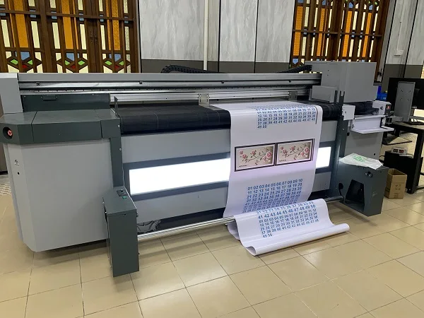 Factory Direct Sale Hybrid UV Roll to Roll Flatbed Large Format Printer All-in-one  for Leather Bag Stretch Film Printing