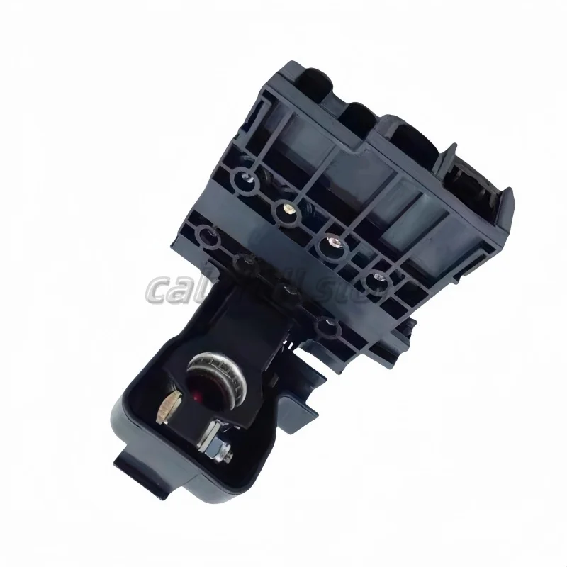 Brand New Fuse Box Side Bracket Battery Clip Fuse for Greatwall Wingle 5 Florid Voleex C30 Cowry V80 Before 2018