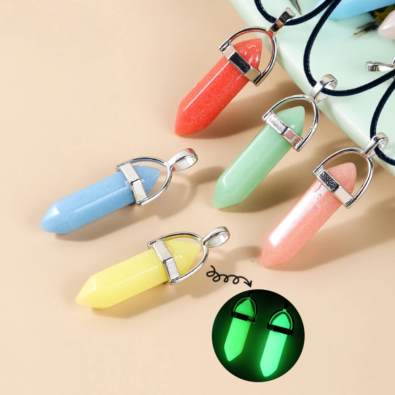 Multi -Style Luminous Pendant Necklace, Suitable for Women, Men's Daily Wear, Will Emit Bright Pendant Necklaces Jewelry