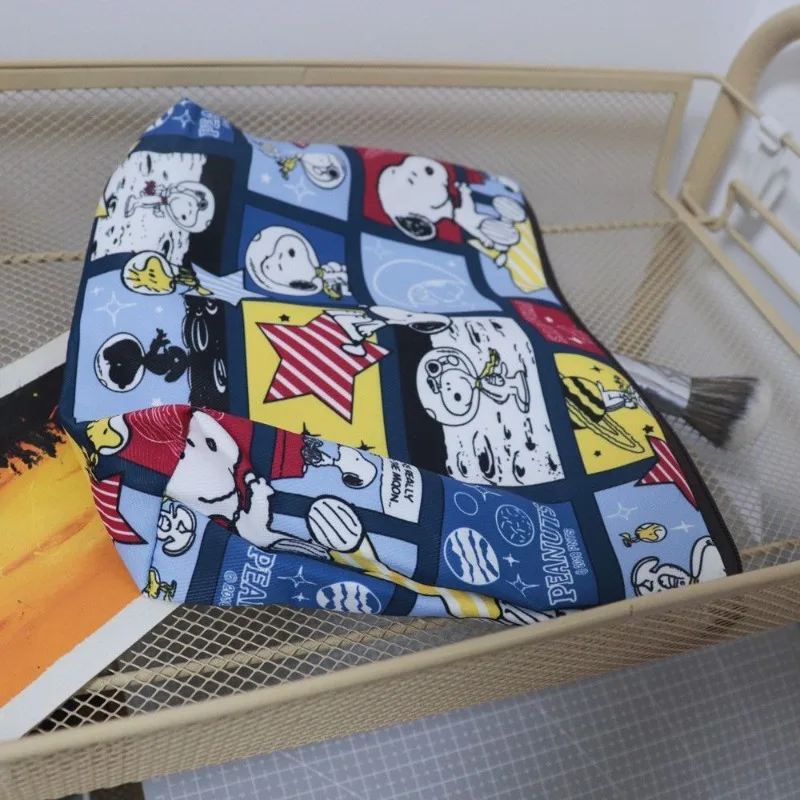 Space Snoopy Cartoon Anime Cosmetic Bag grande capacità Portable Travel Storage spazzolino da denti forniture di alta moda creativa