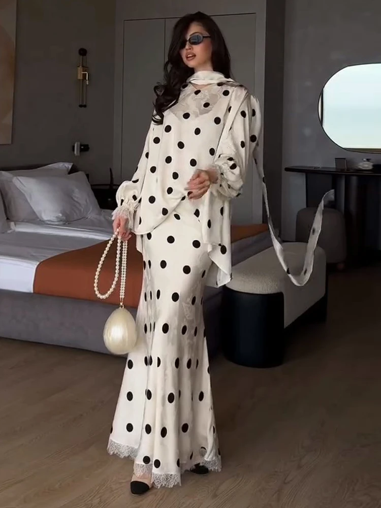 Костюм-двойка с V-образным вырезом и шарфом в горошек, топ с расклешенными рукавами-колокол, юбка миди, весна 2026, ретро, женский комплект, модный шикарный образ для леди