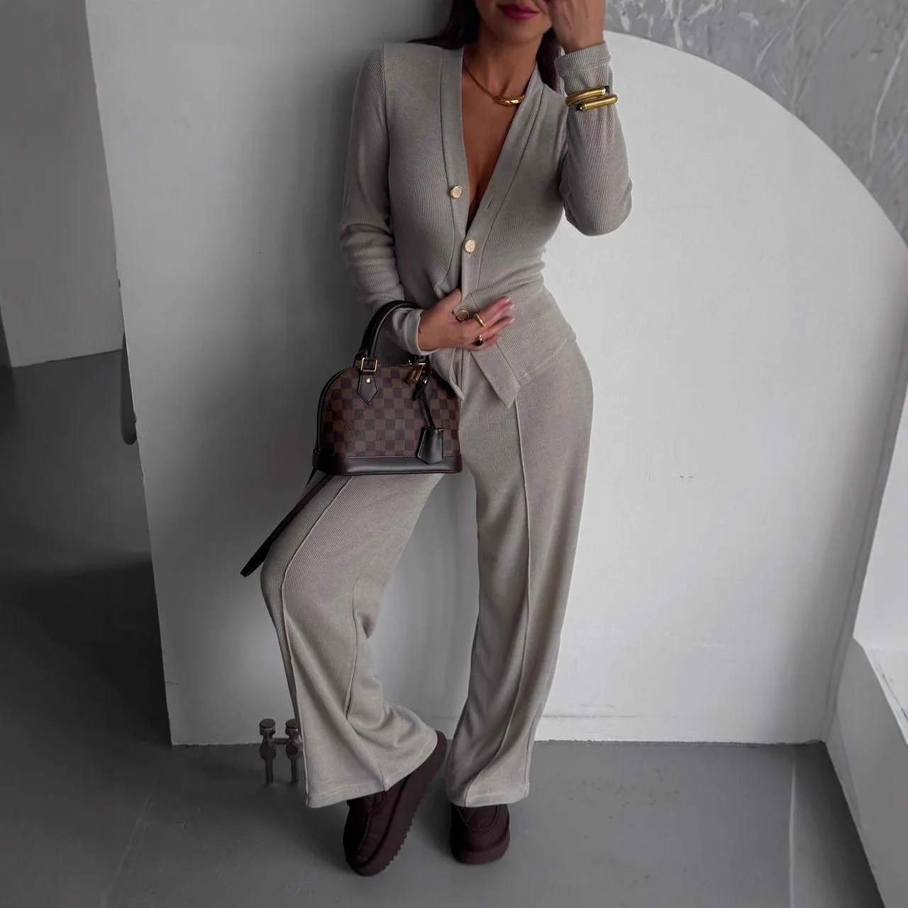 2026 Herbst und Winter Neuer Lässiger Modischer Vielseitiger Damen-Cardigan mit Knöpfen und Hosenanzug