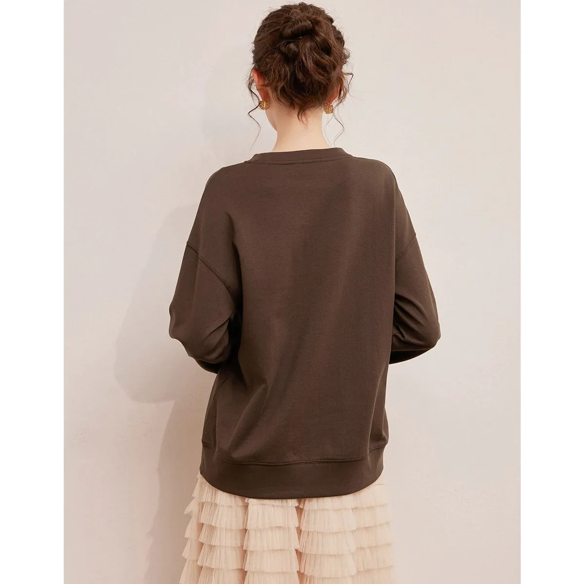 LOUIS YAO 2025 Autum Printed and Embroidered Design Fashionable Round Neck Nail Drill Loose Long Sleeve Women's Hoodie