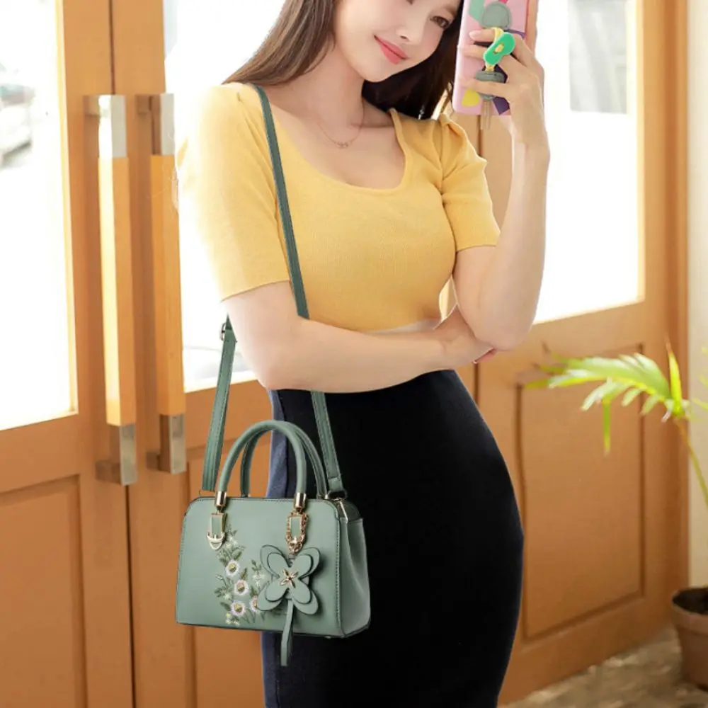 

Fashion Elegant PU Mommy Bag Large Capacity Y2K Pendant Embroidery Square Bag Sweet Tote Bag Elegant Shoulder Bag Women
