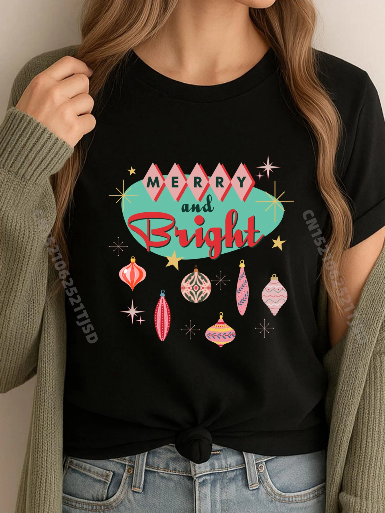 

Ретро веселые и яркие современные рождественские украшения середины века, графические футболки, женские негабаритные мужские футболки, мужская семья