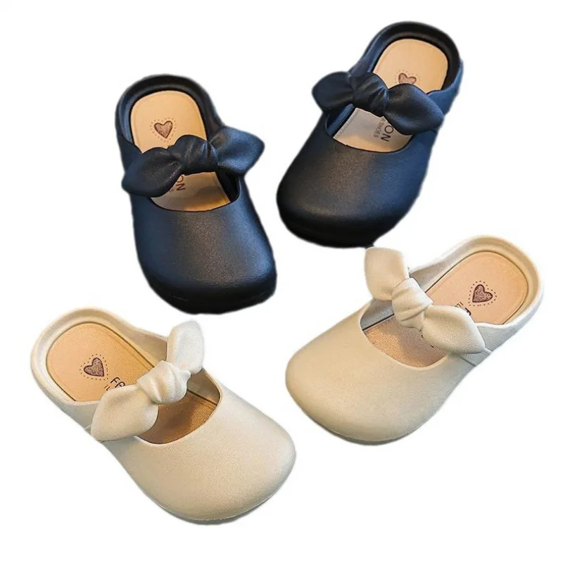 

Детская обувь для девочек нового стиля, тапочки с закрытым носком, обувь для родителей и детей на мягкой подошве с бантом, туфли принцессы