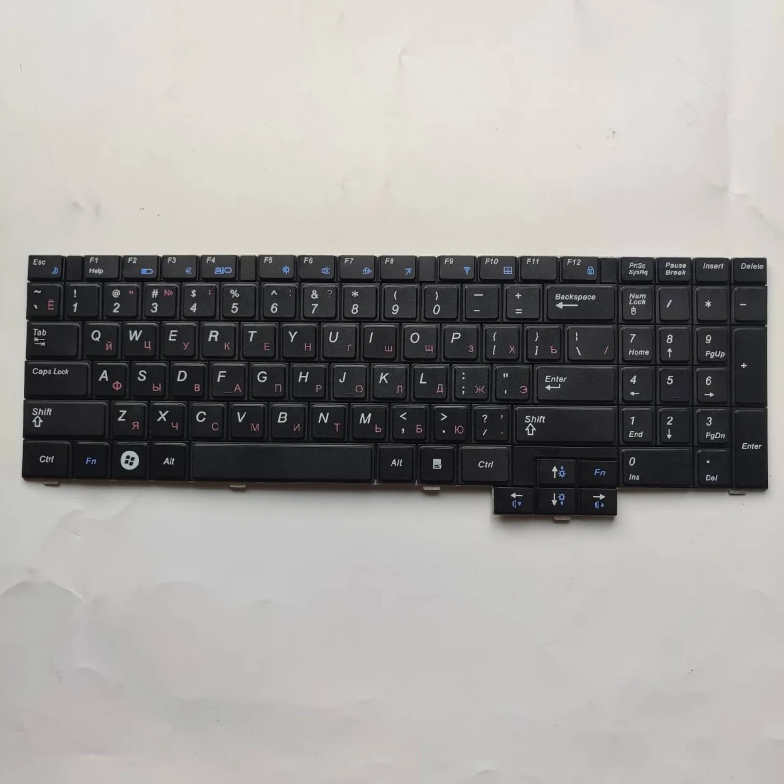 

UK RU US layout for Samsung New Rep R530 RV510 S3510 E352 P580 R719 R540 R620 RV508 P530 Keyboard