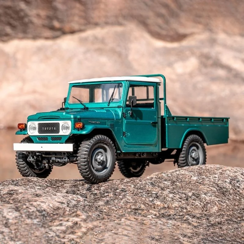 FMS New Product 1/12 TOYOTA FJ45 Pickup, Toyota Off Road Vehicle Model RC Remote Control Climbing Vehicle, Strong Dual Speed Pow