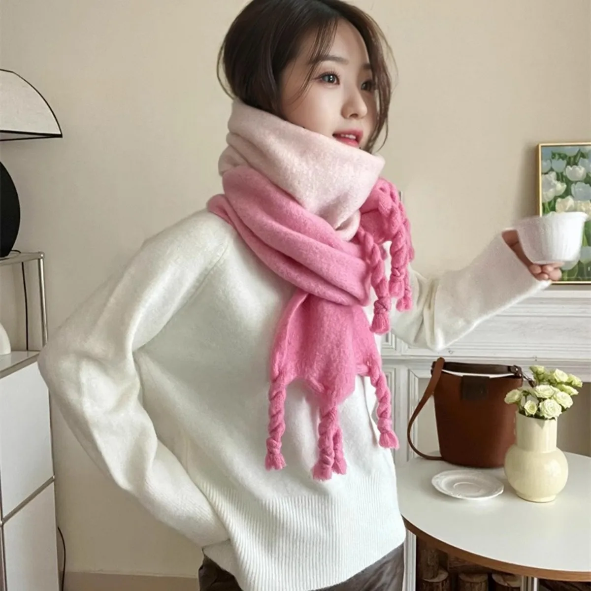 

Dragon Fruit Color Gradient Thickened and Lengthened Braids, High-quality Scarves, Shawls, Autumn and Winter Warm Necks