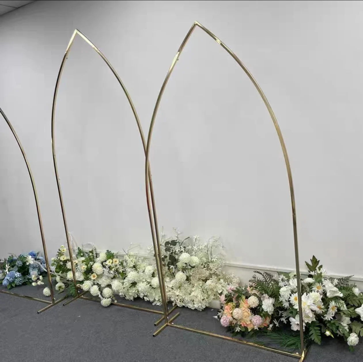 Gilded Sharp Angle Arc Screen Shelf, Wedding Props Arch Flower Stand, Party Stage Backdrop Decor, Floral Frame Ornaments, 3 Pcs