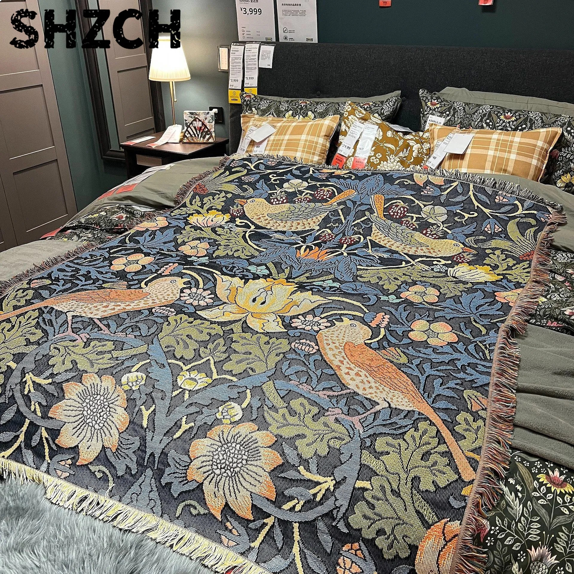 Rural Art Strawberry Thief Blanket Decorative Quilt Sofa Throw Birds Flowers Creative Painting Mat