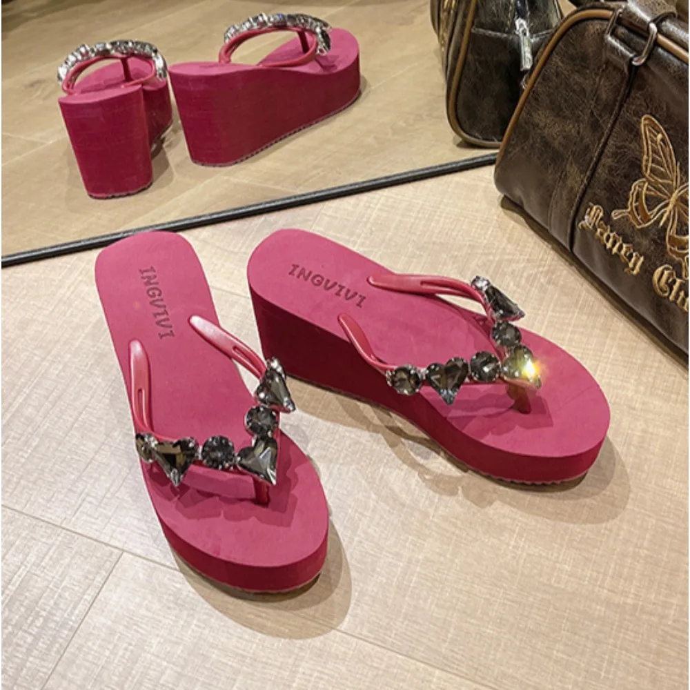 Cool Sandals Women 2026 Summer New High Heels Flip Flops Women's Rhinestone Glass Peach Heart Slope Heel Clip on Beach Sandals