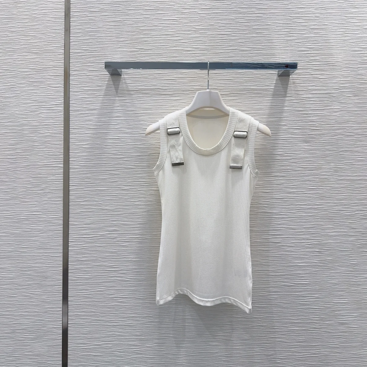 2026 High-Quality Women's Metal Buckle Shoulder Strap Knit Vest--hb731