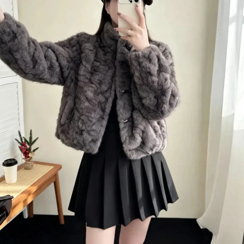 2026 Autumn Winter New stand collar environmentally friendly fur Coat for women Short Lamb fur imitation mink Fur coats Warm top