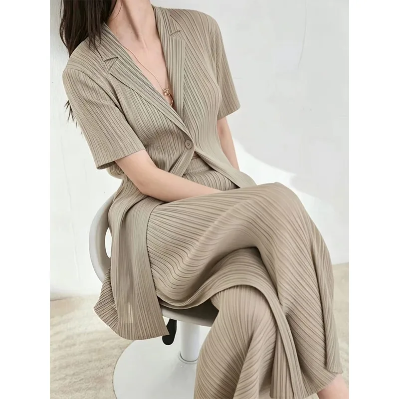 

Miyake Pleated Pants Set 2026 Summer New Elegant Casual Loose Set Women Spring Summer Elegant Women Short Sleeve Commuter Outfit