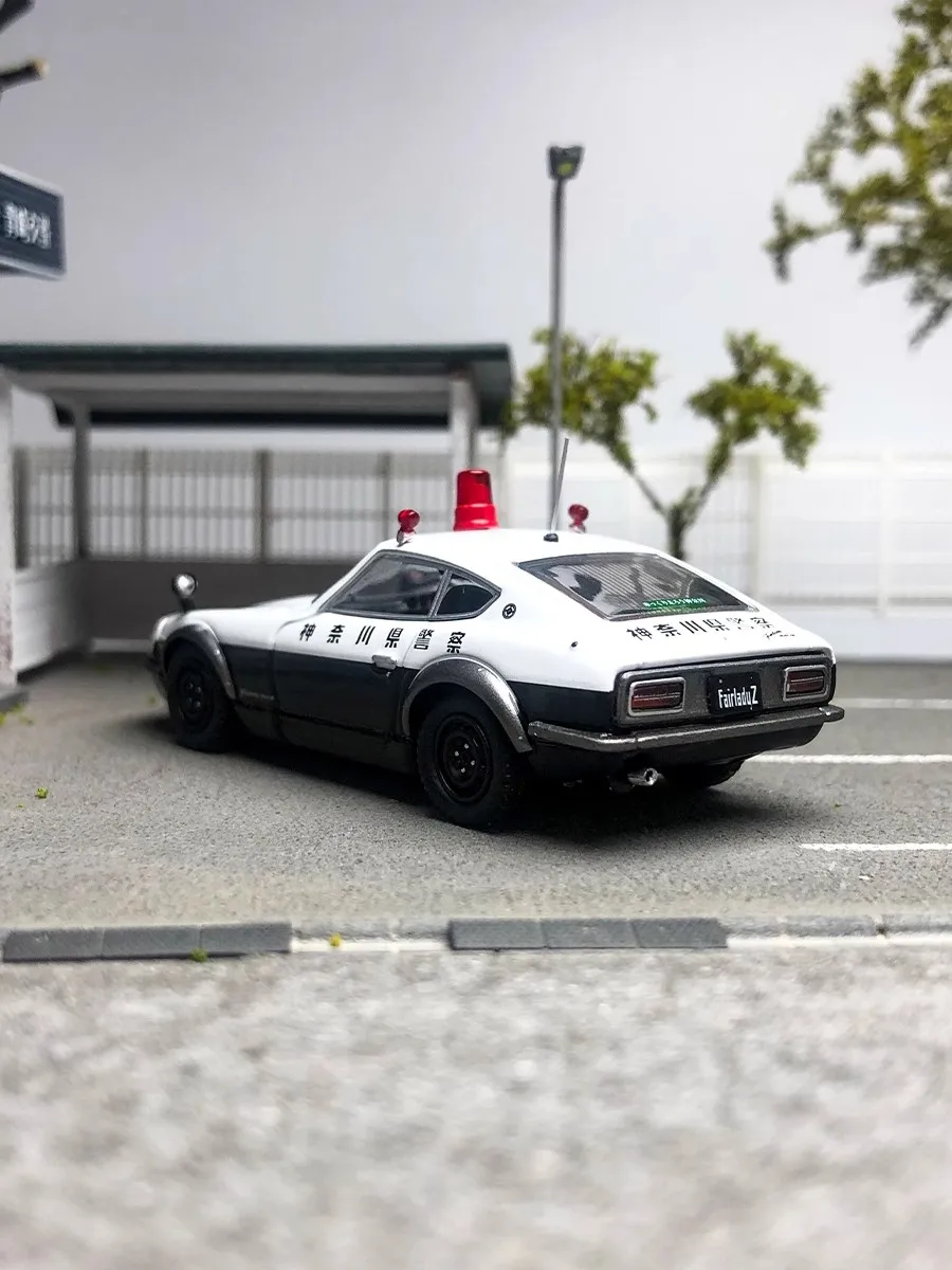 INNO-Mini voiture de police FAIRLADY KampZG HS30, version oké agawa, modèle de voiture en alliage, collection limitée, coffret cadeau, 1/64