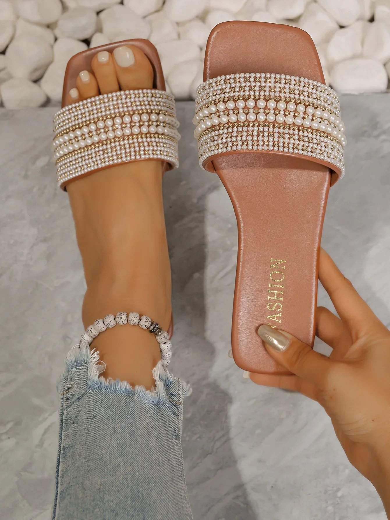 Damen-Sandalen mit flachem Boden, 2025, Sommer, neuer Stil, Perlen-Strass-Schuhe, Damen-Outdoor-Mode-Hausschuhe – Detail 1