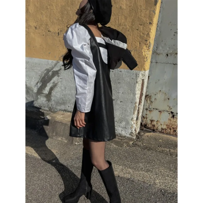 Moda coreana 2025 principios de primavera nuevo estilo versátil vestido de cuero PU Vestido corto con tirantes para mujer ropa femenina