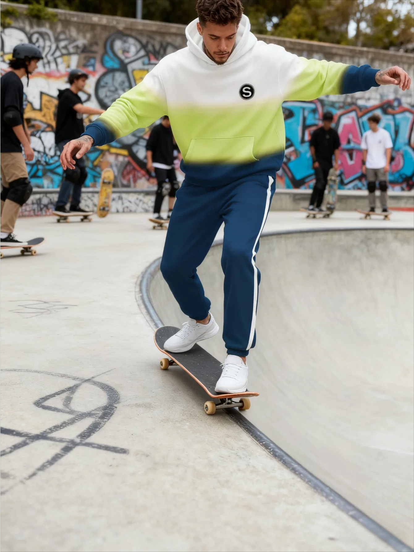 Traje deportivo con capucha y impresión digital para hombres europeos y americanos: tela de sudadera agradable para la piel de alta calidad