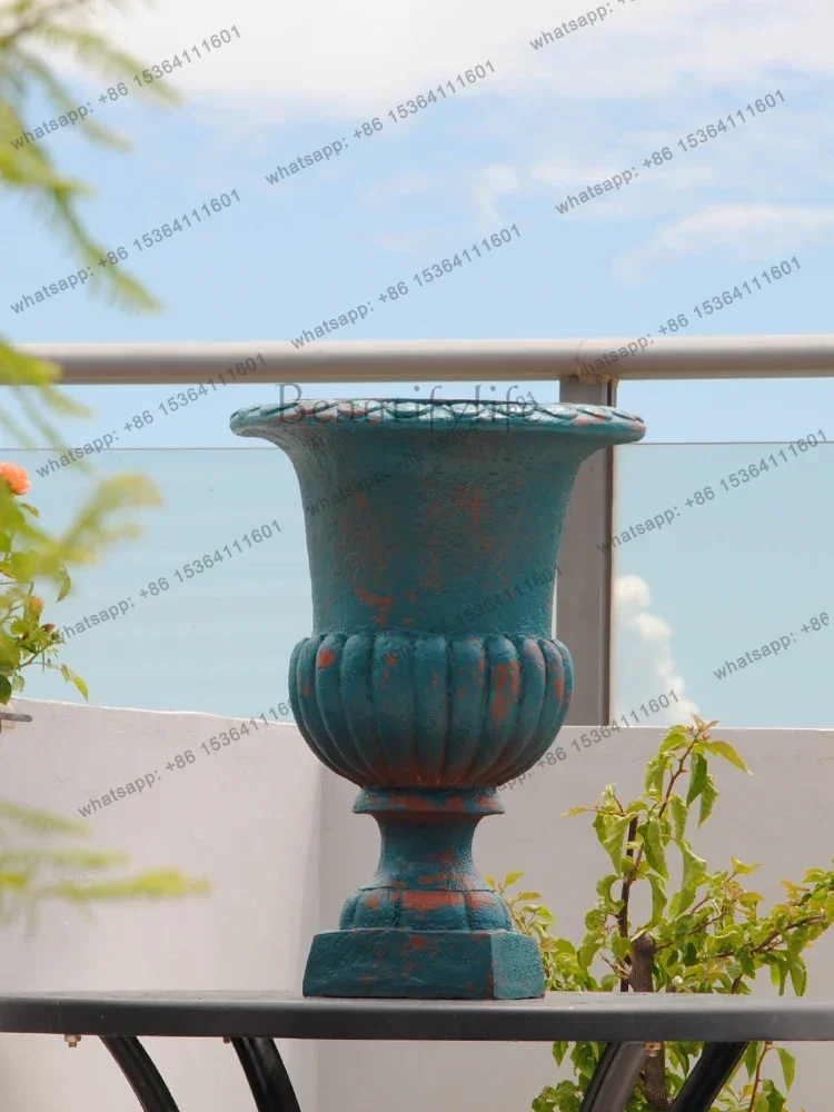 

Retro High-footed Fiberglass Flower Pot Outdoor Balcony Garden Courtyard Layout Simple And Lightweight Flower Utensils