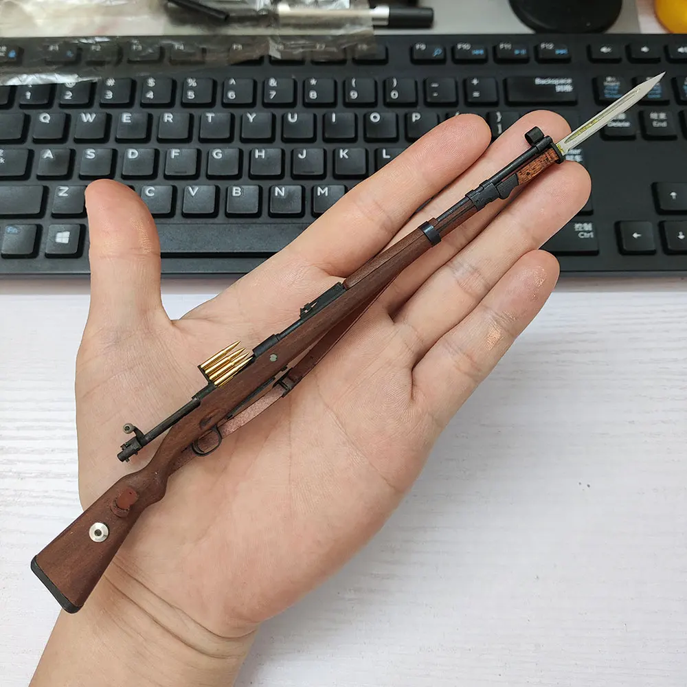 1:6 Serie della Seconda Guerra Mondiale Soldato Esercito Arma 98K Modello di Pistola Giocattolo Fatta a Mano in Legno per Modello Action Figure Boy Collection