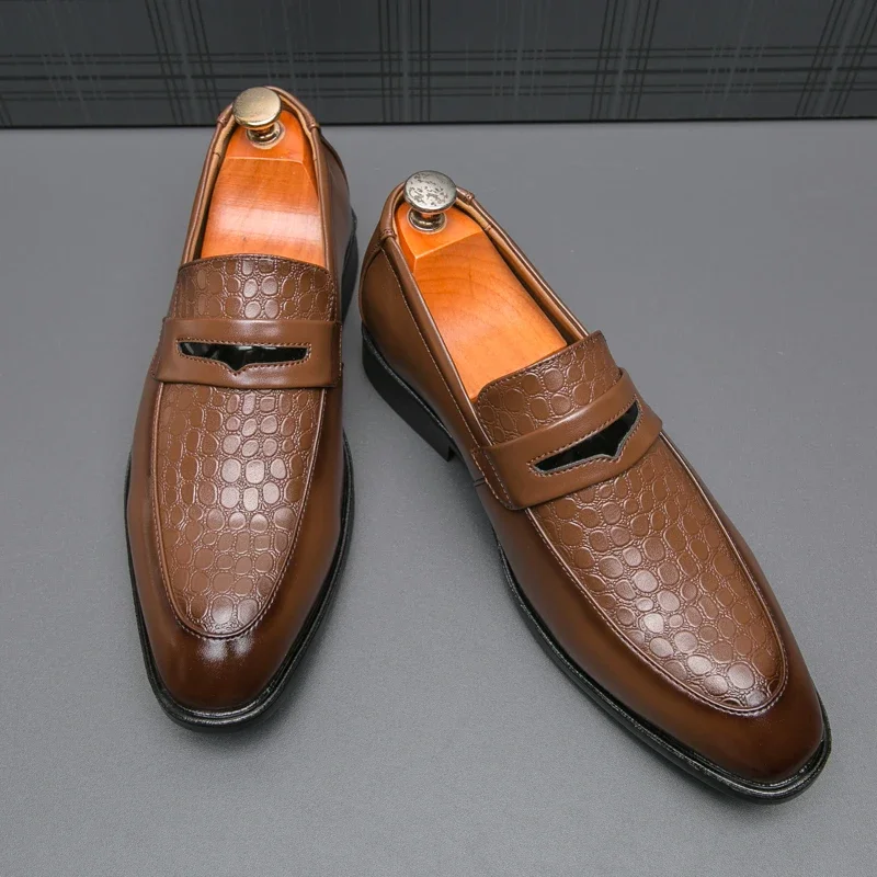 Mens Designer Casual Leather Low Heel Office Pointed Toe Luxury Brand Loafers Business Wedding Dress Formal Male Shoes for Men