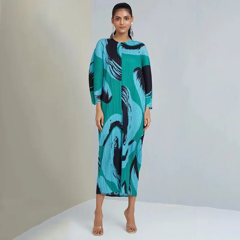 Miyake-핸드 페인팅 플리티드 롱 드레스, 봄/여름 여성 루즈한 긴 소매 디자이너 우아한 패션 의류, 재고 있음, 2022 년 신제품